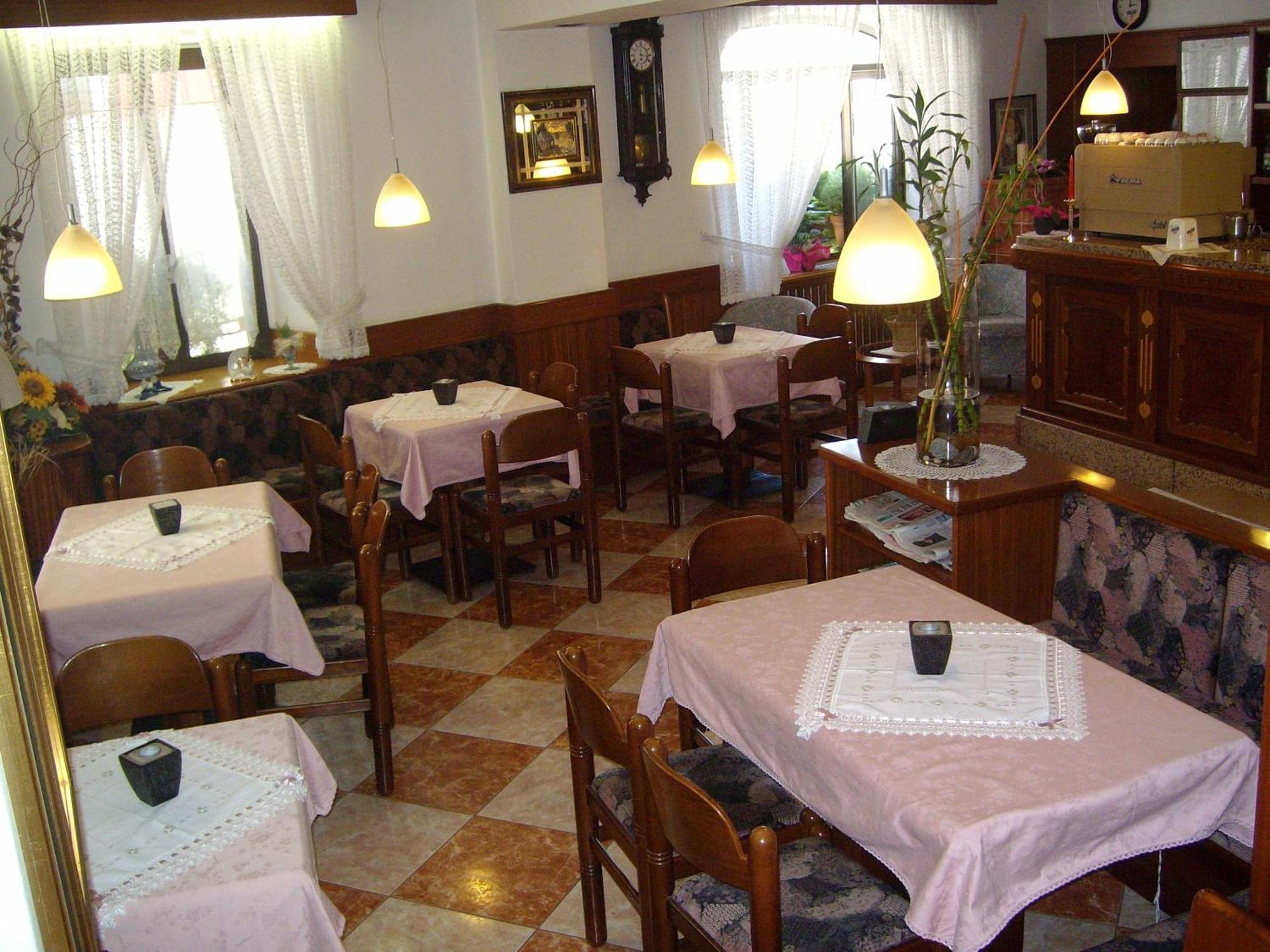 Albergo Antica Rosa Левико Терме Екстериор снимка